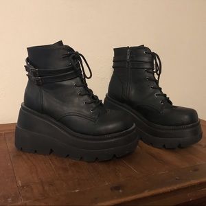 Brand new Shaker-52s (No box)